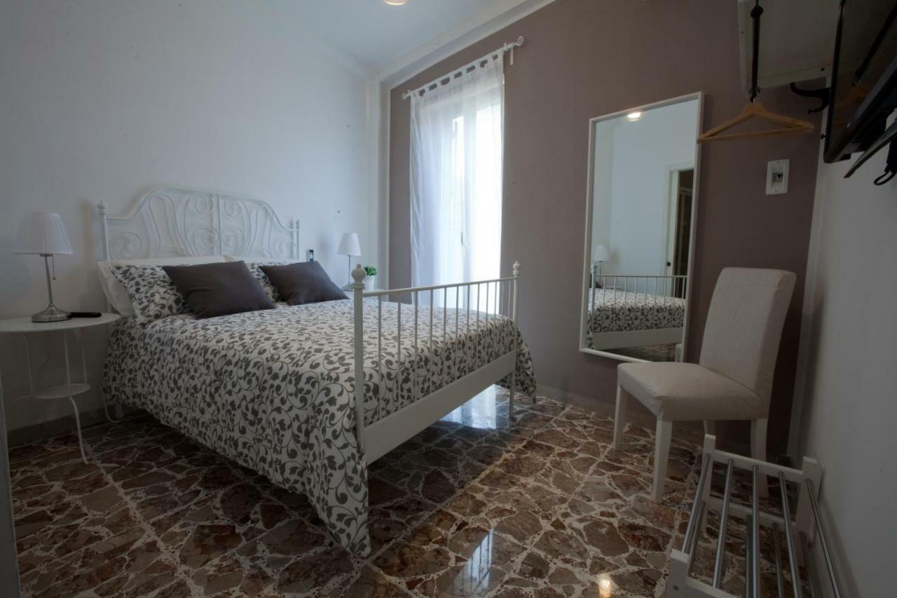 Casa Madonna Delle Grazie Apartment Модика Екстериор снимка