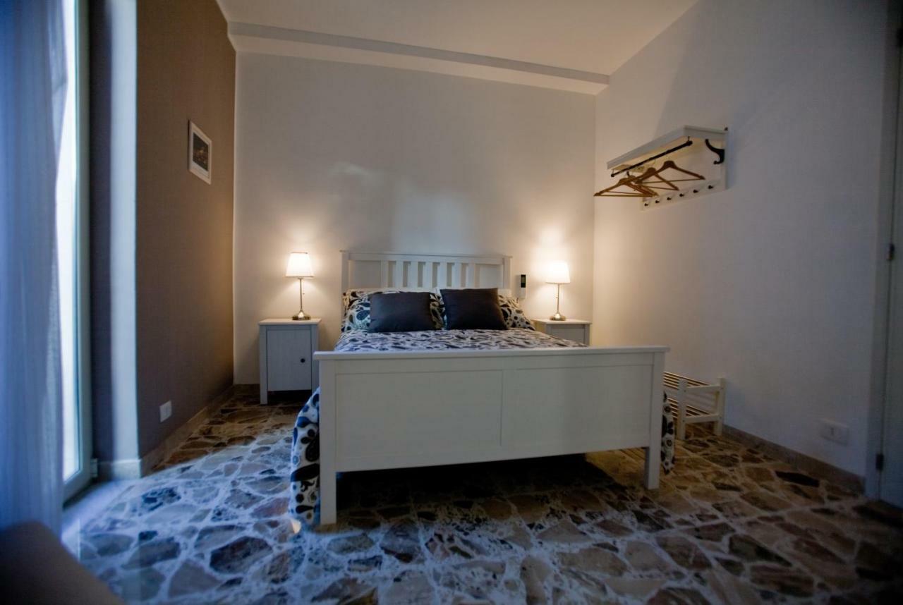 Casa Madonna Delle Grazie Apartment Модика Екстериор снимка