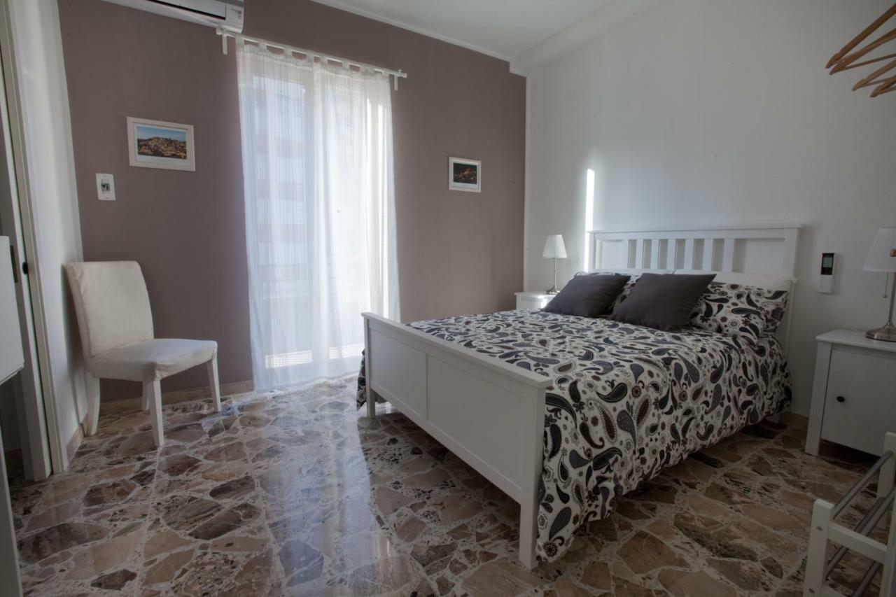 Casa Madonna Delle Grazie Apartment Модика Екстериор снимка
